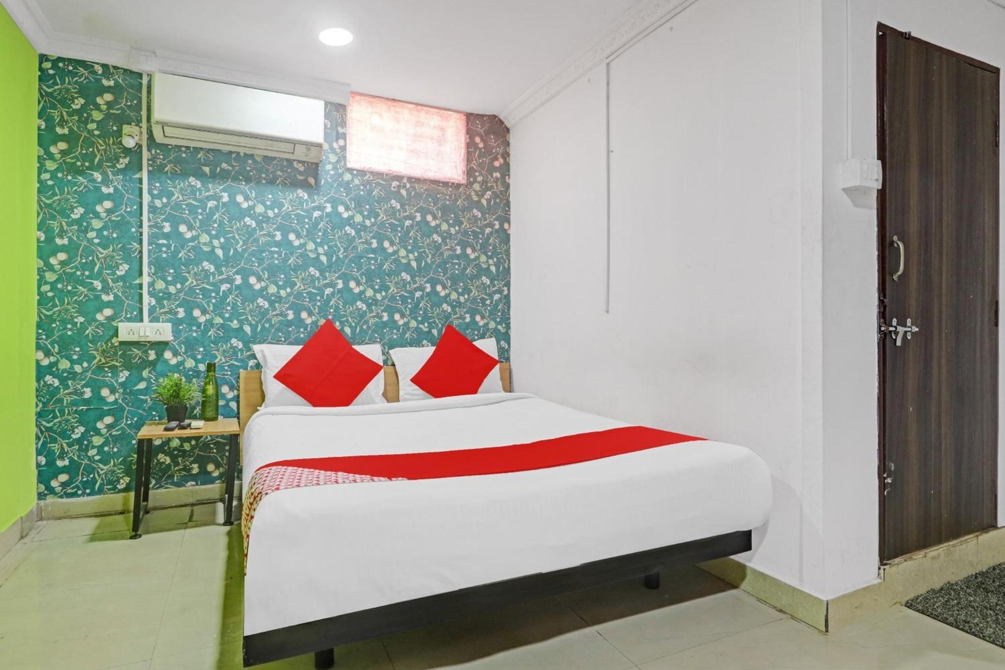 Hotel O New Lakeview Palace 海得拉巴 外观 照片